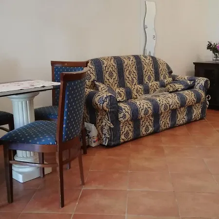 Lucrezia Romana - Cinecittà Appartement